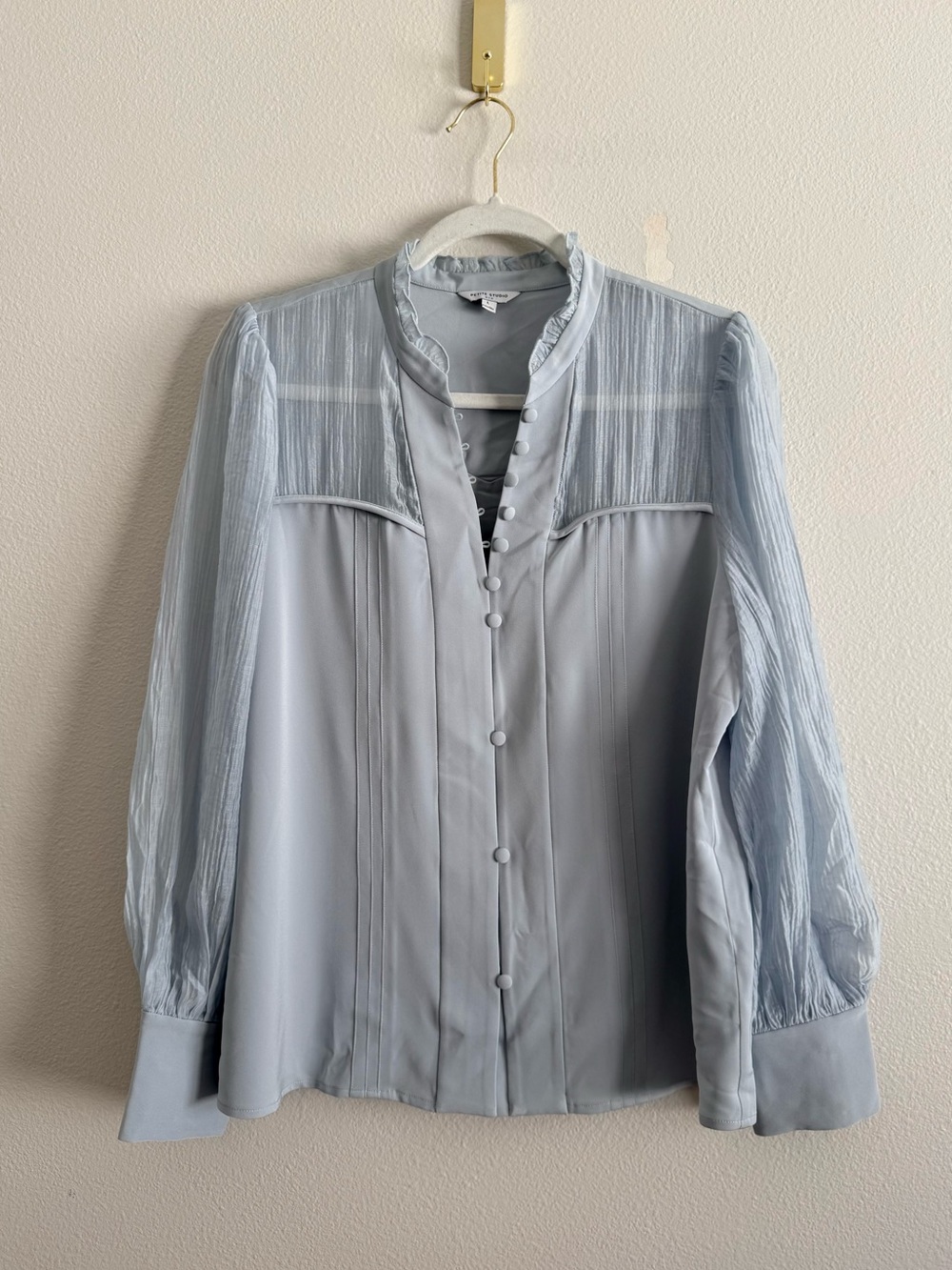Petite‎ Studio Nyc Dusty blue ruffle collar button down blouse Women’s Sz L